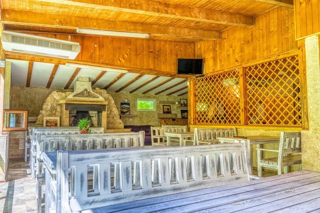 Крушун - Единствена На Метри От Водопадите, Krushun - The Only Stay Just Meters From The Waterfalls Κρουσούνα Εξωτερικό φωτογραφία