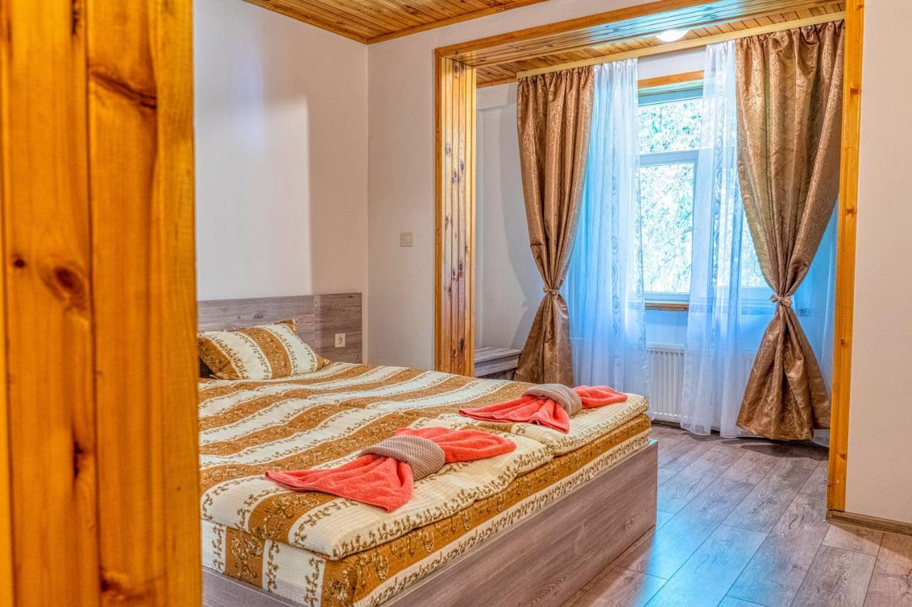 Крушун - Единствена На Метри От Водопадите, Krushun - The Only Stay Just Meters From The Waterfalls Κρουσούνα Εξωτερικό φωτογραφία
