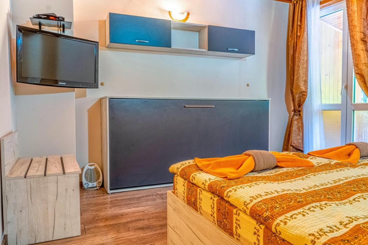 Крушун - Единствена На Метри От Водопадите, Krushun - The Only Stay Just Meters From The Waterfalls Κρουσούνα Εξωτερικό φωτογραφία